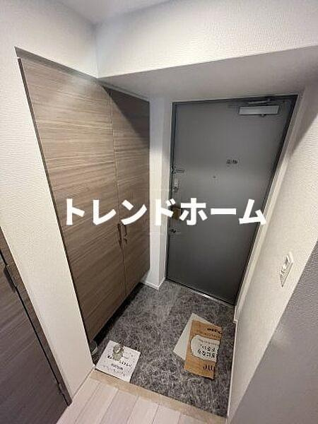 ラヴィータ難波元町の玄関|選べる家電プランあり！！