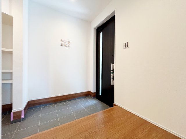 『八王子市新築戸建て』八王子市北野台4-1281-34【仲介手数料無料】の玄関|～仲介手数料無料☆八王子ひなた不動産～　八王子市北野台　新築戸建て