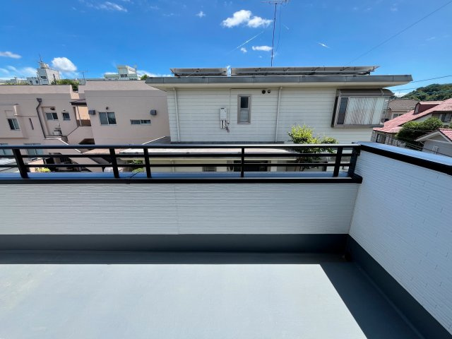 『八王子市新築戸建て』八王子市北野台4-1281-34【仲介手数料無料】のバルコニー|～仲介手数料無料☆八王子ひなた不動産～　八王子市北野台　新築戸建て