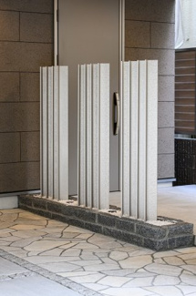 【エントランス】 | ゲストにも自慢できる高級感あるエントランス
2025年4月10日撮影