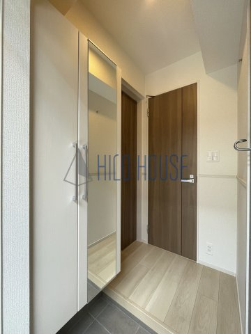 コンフォート　ヒルの玄関