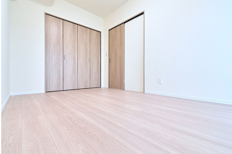 アンピール空港駅前の洋室|各部屋に収納あり