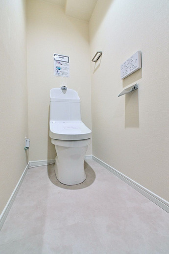 アンピール空港駅前のトイレ