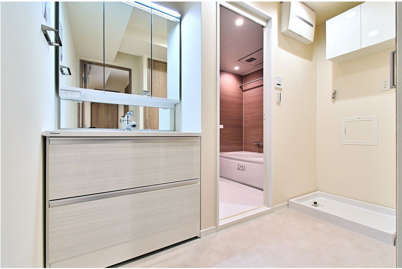 アンピール空港駅前の独立洗面台