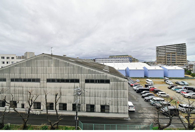 アンピール空港駅前の周辺