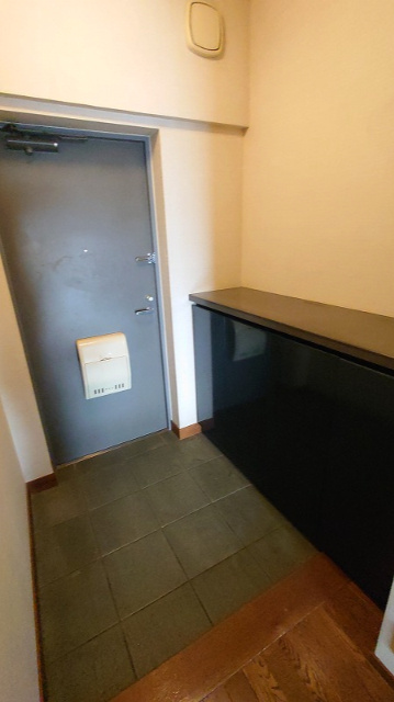 シャレール城山の玄関|落ち着いた玄関です