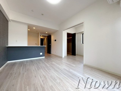 【居間・リビング】 | GRANDUKE代官町reverso | おしゃれな居間です