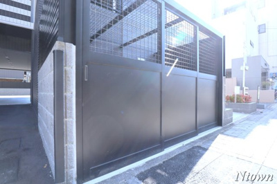 【その他共用部分】 | GRANDUKE代官町reverso | ゴミ置き場です