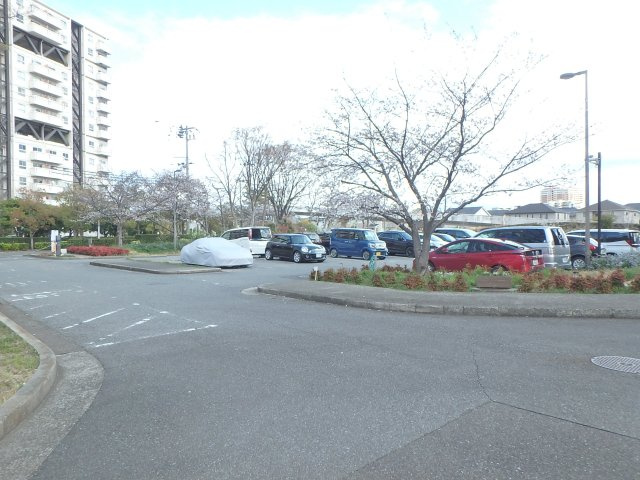 アステム芦屋Ｃ棟の駐車場