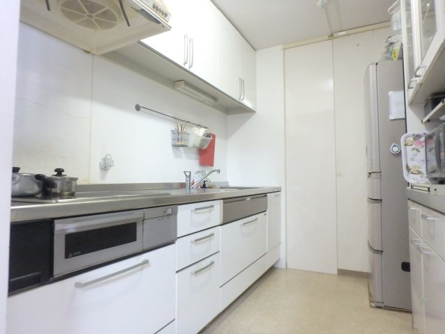 アステム芦屋Ｃ棟のキッチン|お料理しやすいキッチンです