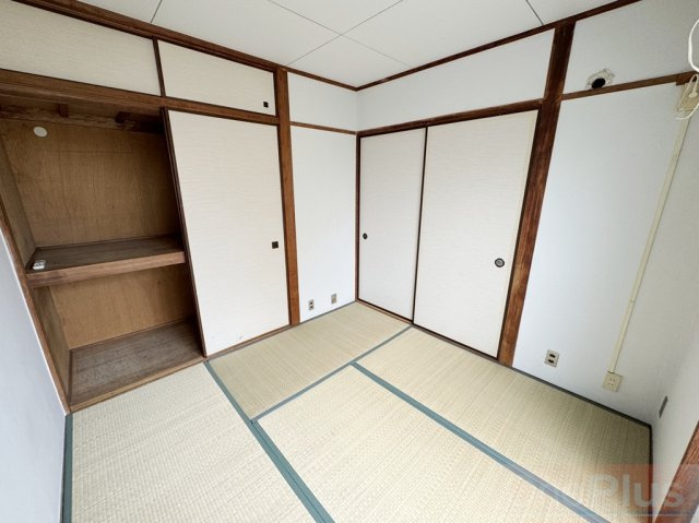 金盃第２ビル高羽荘の和室