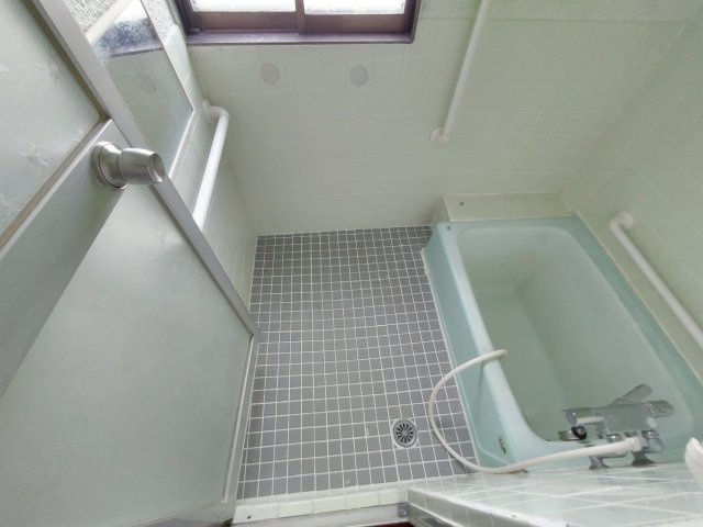 白糠町西1条南3丁目中古住宅の浴室