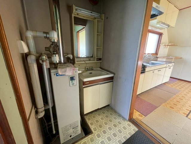 白糠町西1条南3丁目中古住宅の洗面所|脱衣室