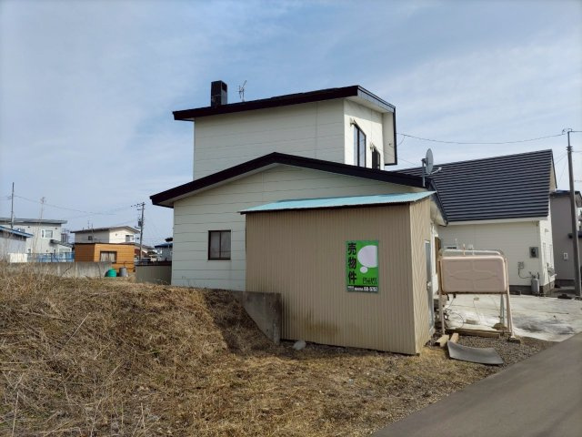 白糠町西1条南3丁目中古住宅の駐車場