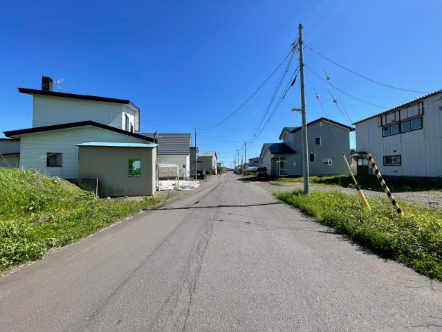 白糠町西1条南3丁目中古住宅の前面道路含む現地写真