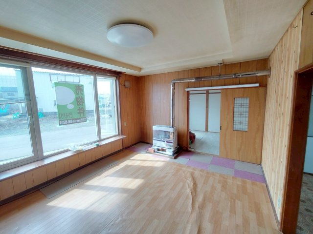 白糠町西1条南3丁目中古住宅の洋室