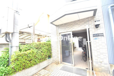 【エントランス】 | ウイングハウス | 清潔なエントランスです