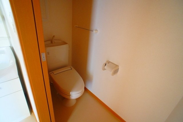 【トイレ】 | フローラル　ヒル | 清潔感のあるトイレです
