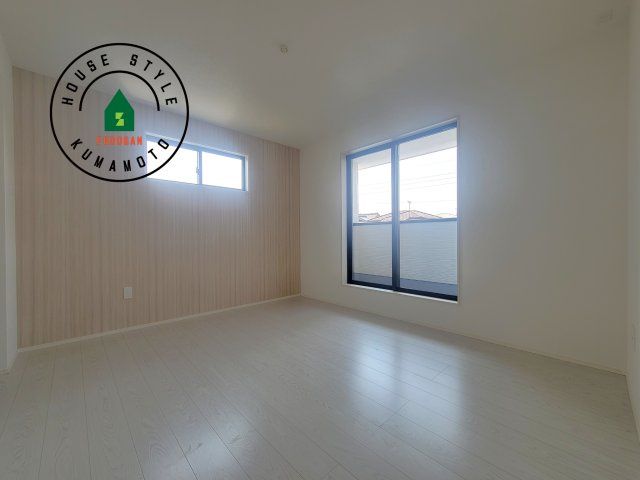 熊本市南区富合町杉島第1-2棟（2号棟）　の寝室|主寝室には収納力に優れたクローゼットがありますので、お部屋もすっきり片付きます。