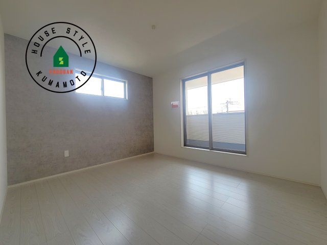 熊本市南区富合町杉島第1-2棟（5号棟）　の寝室|主寝室には収納力に優れたクローゼットがありますので、お部屋もすっきり片付きます。