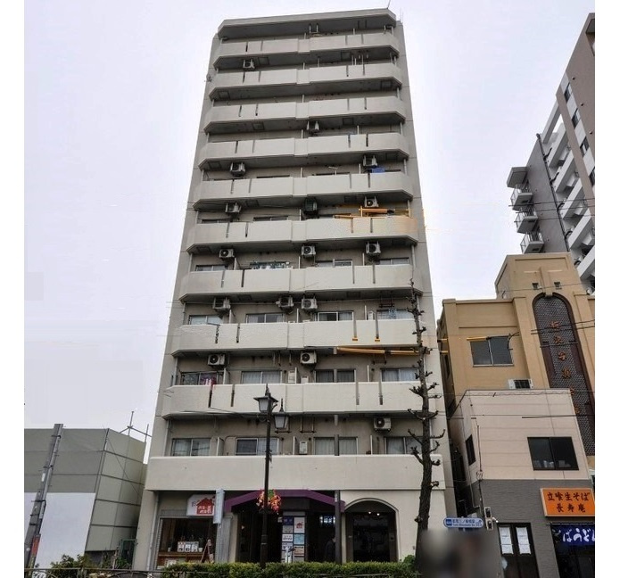 ドミール三ノ輪の外観