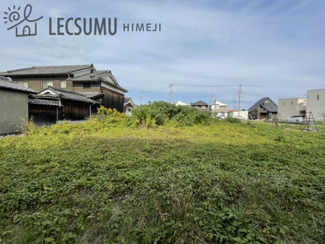 姫路市玉手３丁目／売土地の前面道路含む現地写真