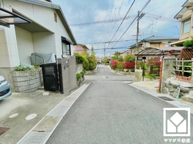 宇治市広野町宮谷の売地の前面道路含む現地写真