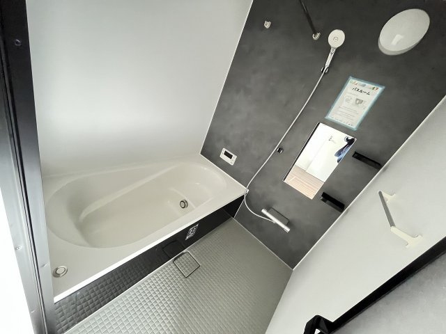 【内装】 | 福岡市城南区友丘5丁目1期　1号棟（全1棟）【仲介手数料無料・0円】 | 施工例。浴室です。施工例は完成時と異なる場合があります。