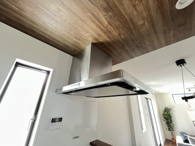 【キッチン】 | 福岡市城南区友丘5丁目1期　1号棟（全1棟）【仲介手数料無料・0円】 | 施工例。施工例は完成時と異なる場合があります。