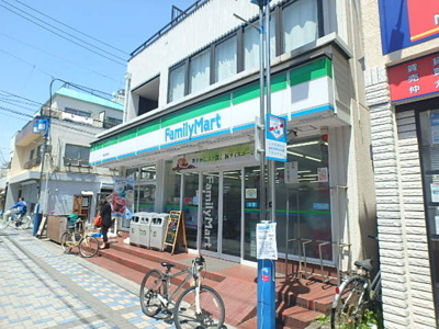 ファミリーマート鵠沼海岸店まで1000ｍ