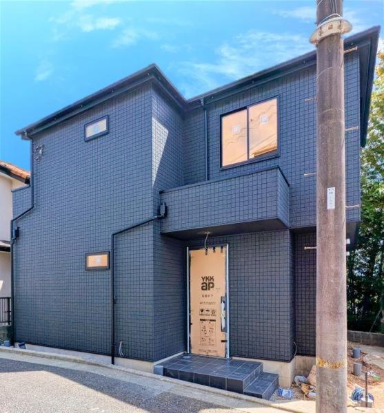 横浜市神奈川区菅田町の新築一戸建の外観|いつでもご案内可能です！
お車でご自宅まで送迎承ります。