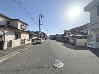 【前面道路含む現地写真】