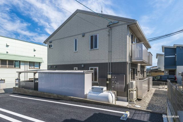 リサイア稲田の外観