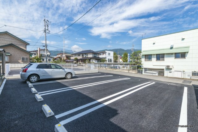 リサイア稲田の駐車場|駐車場　2台分で4400円です。