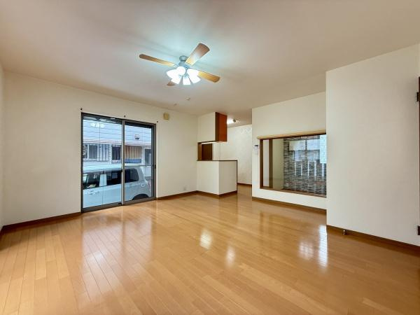 【居間・リビング】 | 垂水区北舞子4丁目　中古戸建