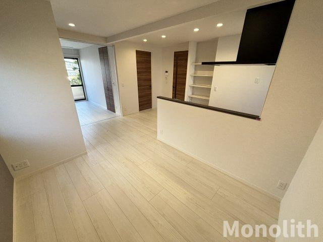 サンライフ和気Cの居間・リビング