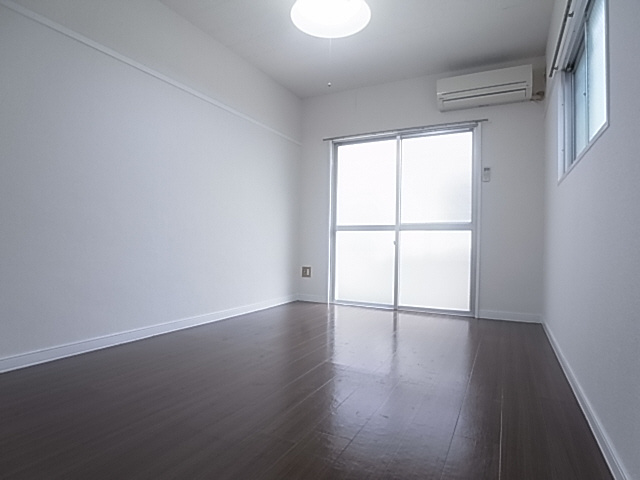 神戸市須磨区高倉台１丁目の賃貸マンションの居間・リビング|室内