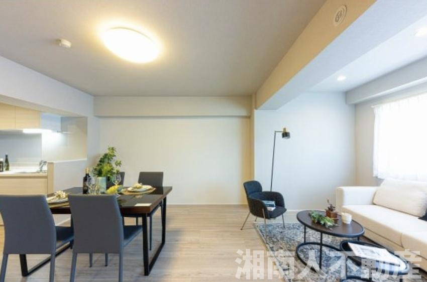 ライオンズマンション茅ヶ崎中央公園の居間・リビング|使いやすい居間です