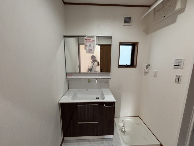 安芸区矢野東４丁目の独立洗面台