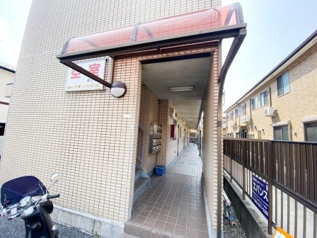 ベルメゾンオオノのエントランス|落ち着いたエントランスです