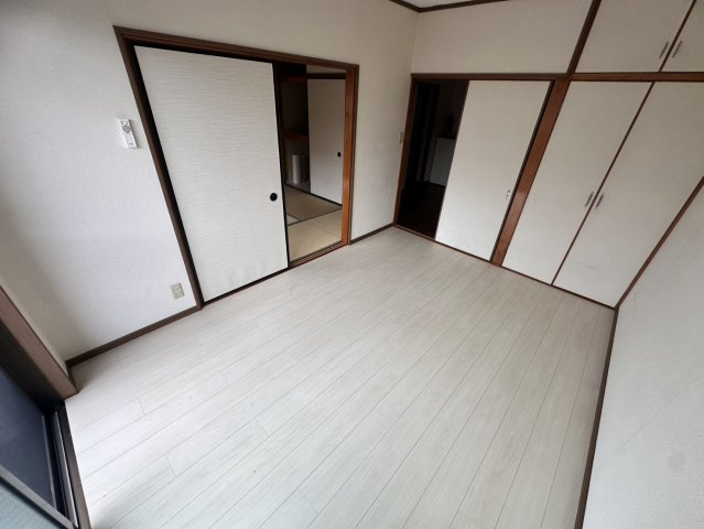 ベルメゾンオオノの洋室|きれいな洋室です