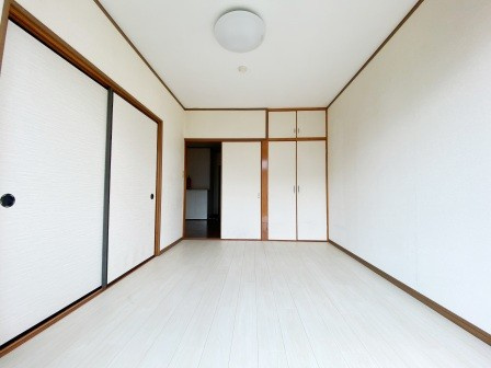 ベルメゾンオオノの居間・リビング|ゆったりとしたリビングです