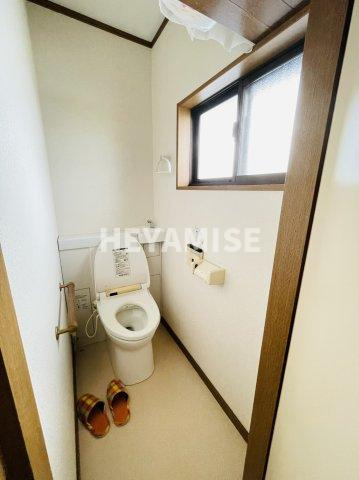 岩見町戸建のトイレ