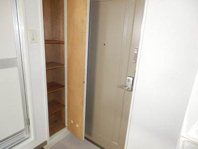 フレグランス大宮の玄関|靴箱