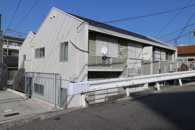 ガーデンハイム五色山の外観