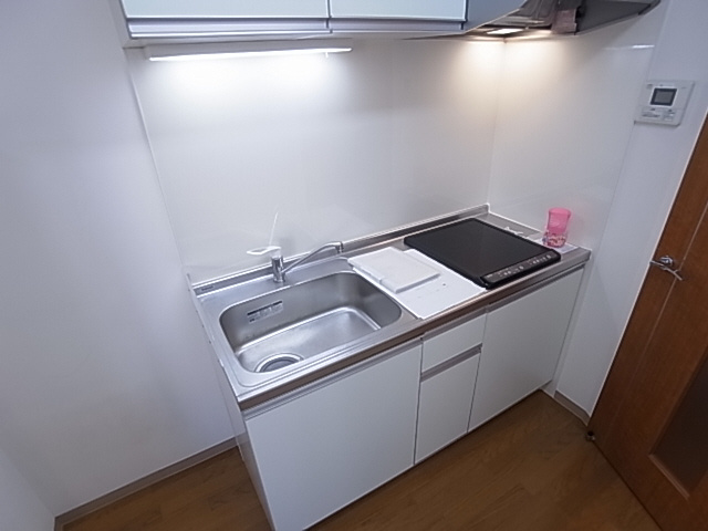 神戸市長田区松野通３丁目の賃貸マンションのキッチン|システムキッチン（ＩＨ２口）