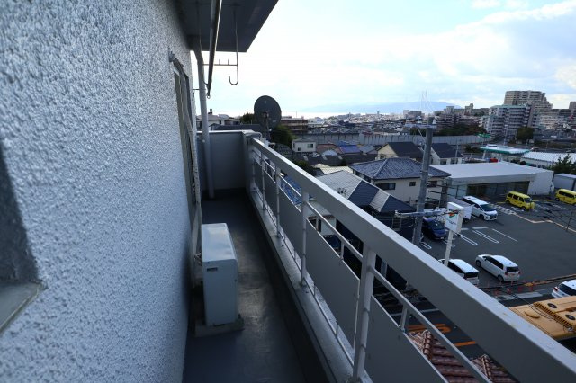 潮見が丘コーポラスのバルコニー
