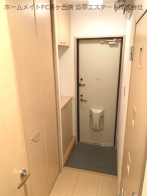 【玄関】 | 新ハイツウグイスB棟 | ※イメージ　同物件別号室の写真