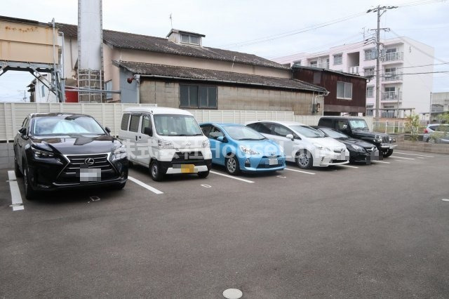 パティオソルの駐車場|別部屋参考写真