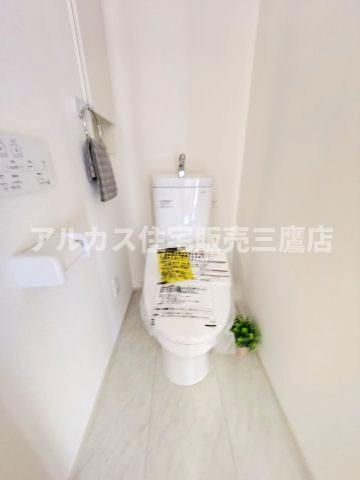 三鷹市上連雀６丁目 中央線 三鷹駅 新築戸建のトイレ